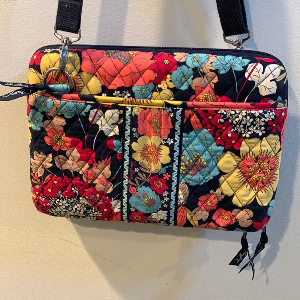 Vera Bradley Laptop Case “Happy Snails” - Picture 2 of 3